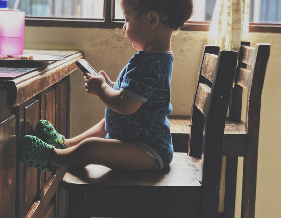 Navigating the Digital Age: Tips for Parents on Managing Screen Time