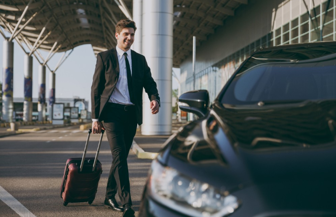 5 Essential Benefits of Hiring an Airport Transportation Service